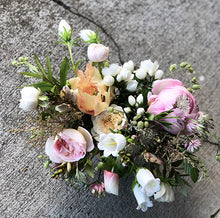 Load image into Gallery viewer, Mason Jar Arrangement