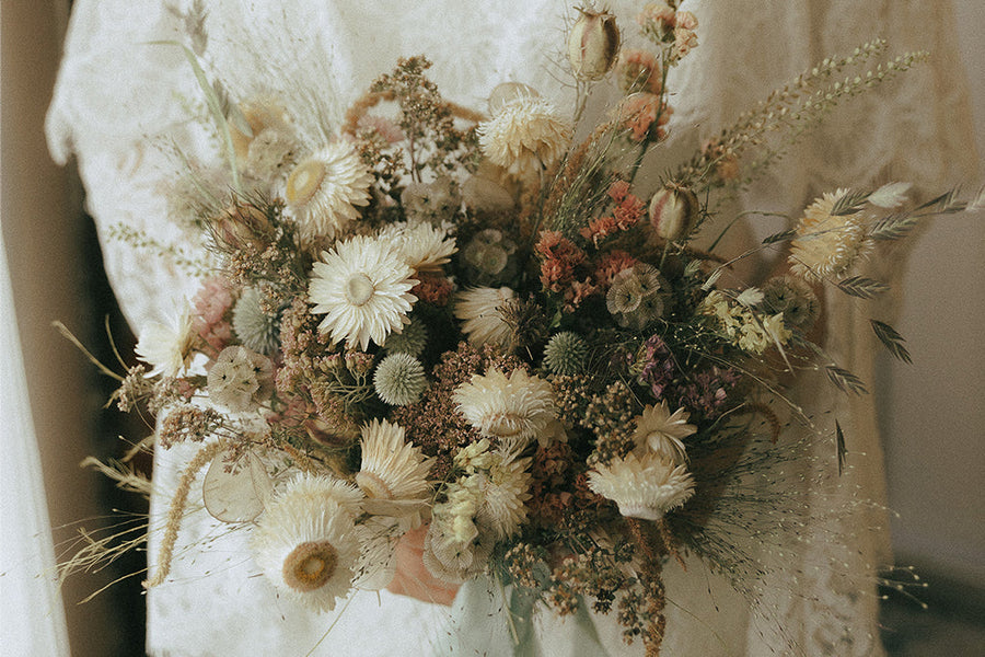 5 Reasons You Should Have a Dried Flower Wedding