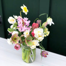 Load image into Gallery viewer, Seasonal Bouquet Subscription