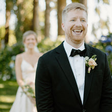 Load image into Gallery viewer, Boutonnière (pin-on, magnet, and pocket styles)