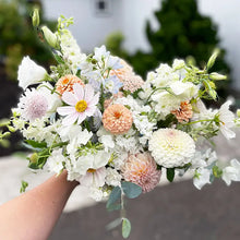 Load image into Gallery viewer, Elopement Bouquet