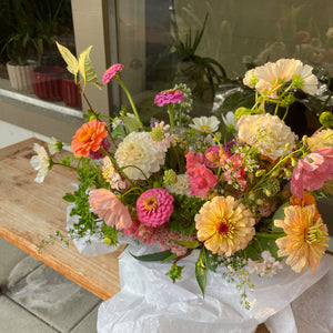 sunset colors with zinnias and snapdragons