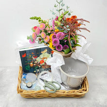 Load image into Gallery viewer, Floral Design Gift Basket