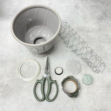 Load image into Gallery viewer, Floral Design Gift Basket