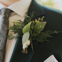 Load image into Gallery viewer, Boutonnière (pin-on, magnet, and pocket styles)