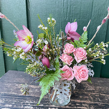 Load image into Gallery viewer, Little Flower Pot