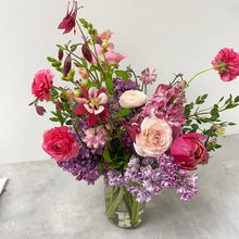 Load image into Gallery viewer, Mason Jar Arrangement