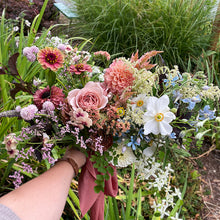 Load image into Gallery viewer, Elopement Bouquet