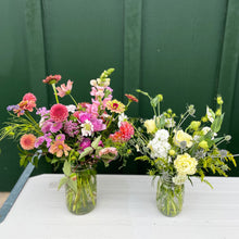 Load image into Gallery viewer, Unique locally-owned flower delivery